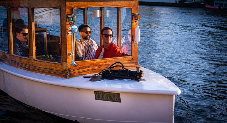 boat hire amsterdam