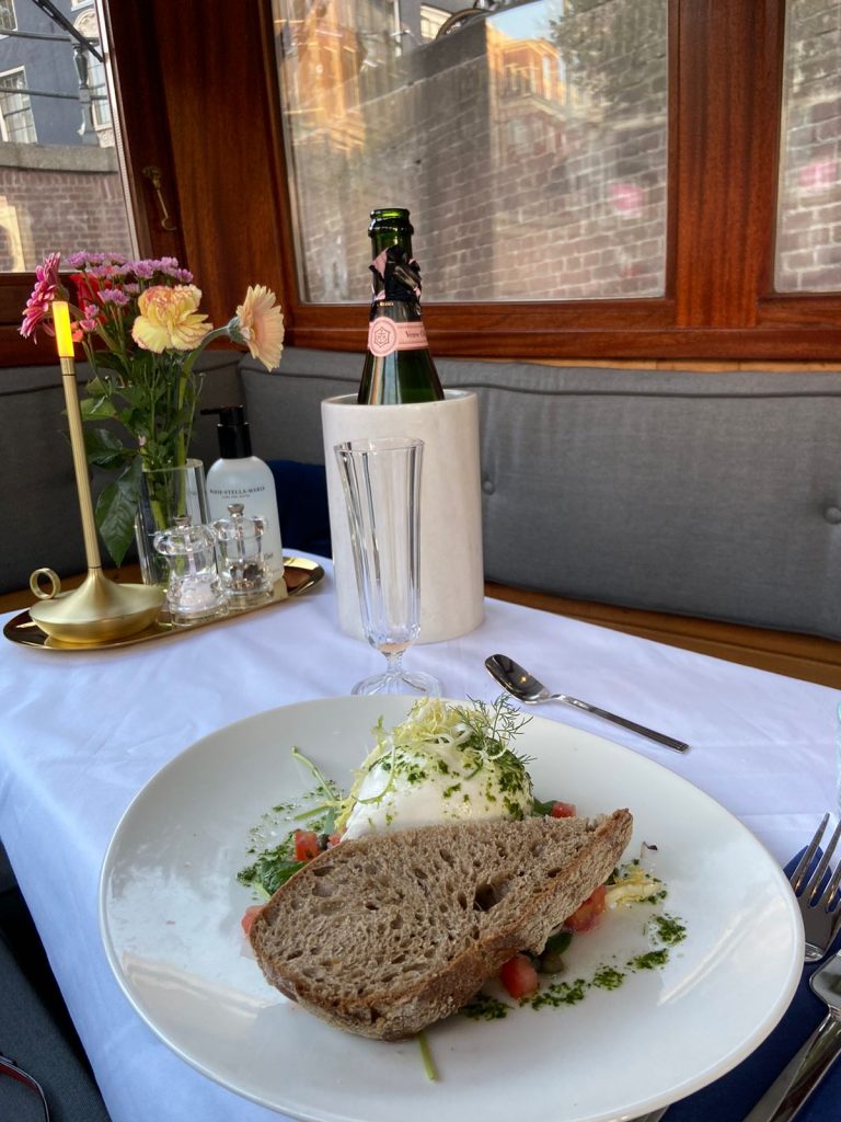 romantic dinner cruise amsterdam