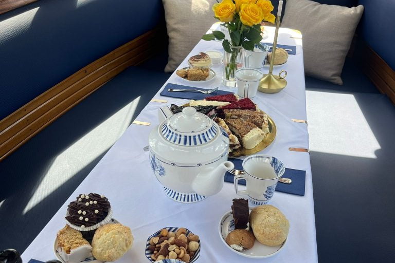 Luxury afternoon tea in Amsterdam – the floating High Tea experience!