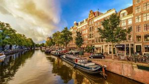 amsterdam tourist attractions for young adults