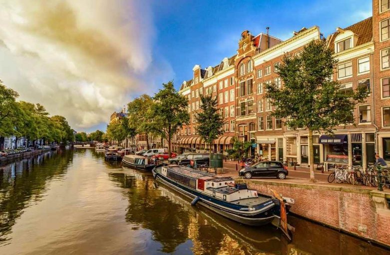 amsterdam tourist attractions for young adults