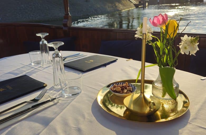barca privata con salone per cena ad Amsterdam