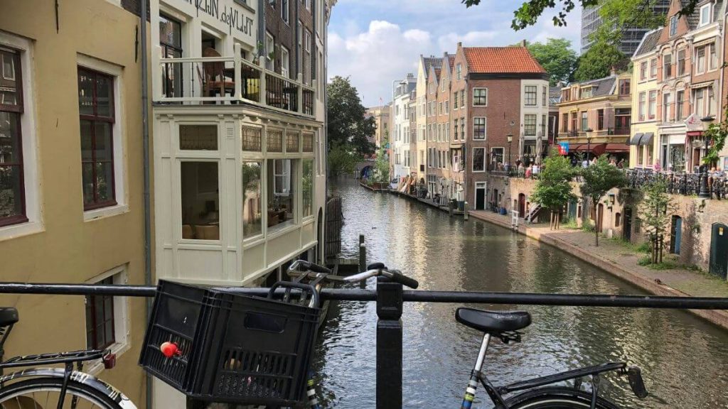 Walking and cycling in utrecht