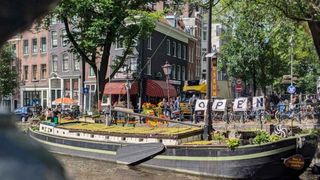Amsterdam Houseboat Museum