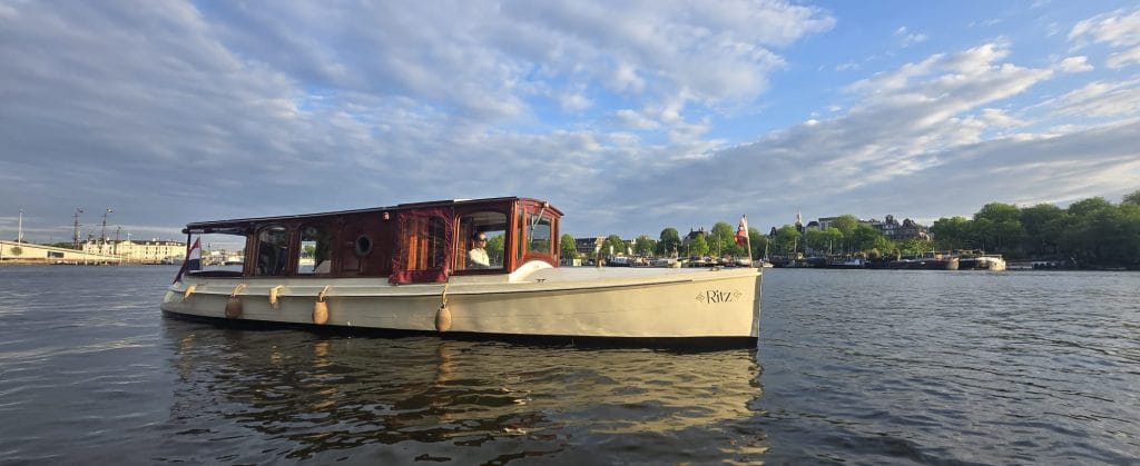 private dinner boat amsterdam