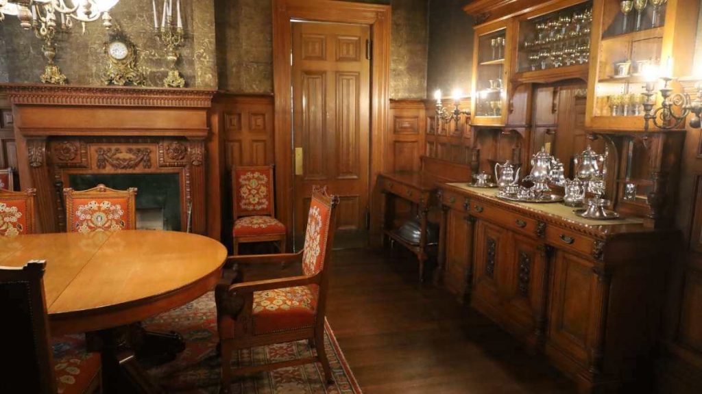 anne frank house inside - amsterdam attractions for family