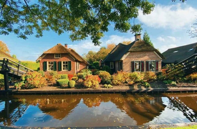 dutch village of giethoorn