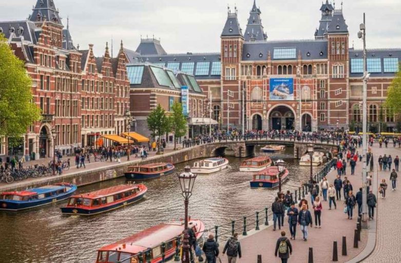 What Not to Miss in Amsterdam What Not to Miss in Amsterdam