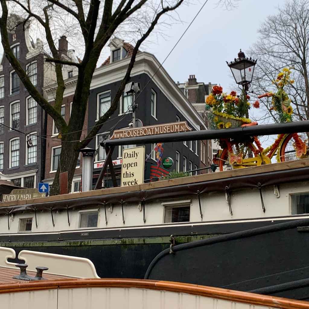 Visit Houseboat Museum in Summer
