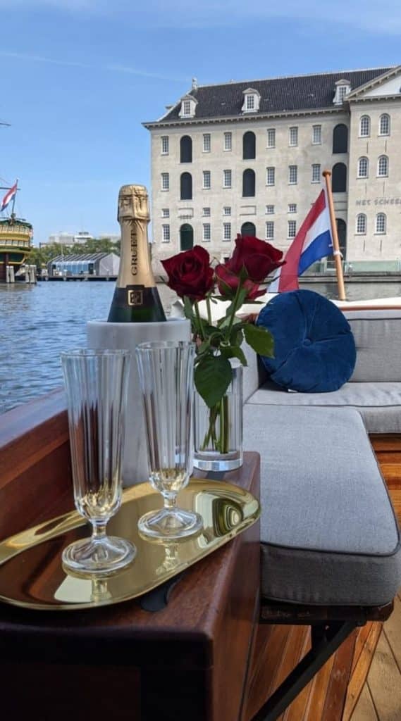 private cruise with bubbles amsterdam