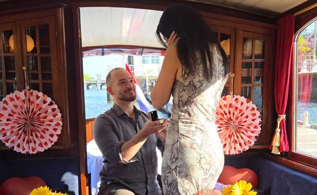 Why Couples Love the Magere Brug in Amsterdam