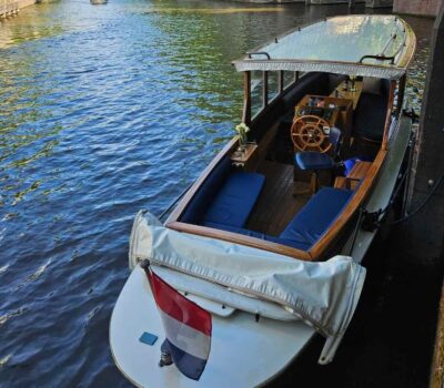 ウンディーネ - 豪華な歴史的運河ボート