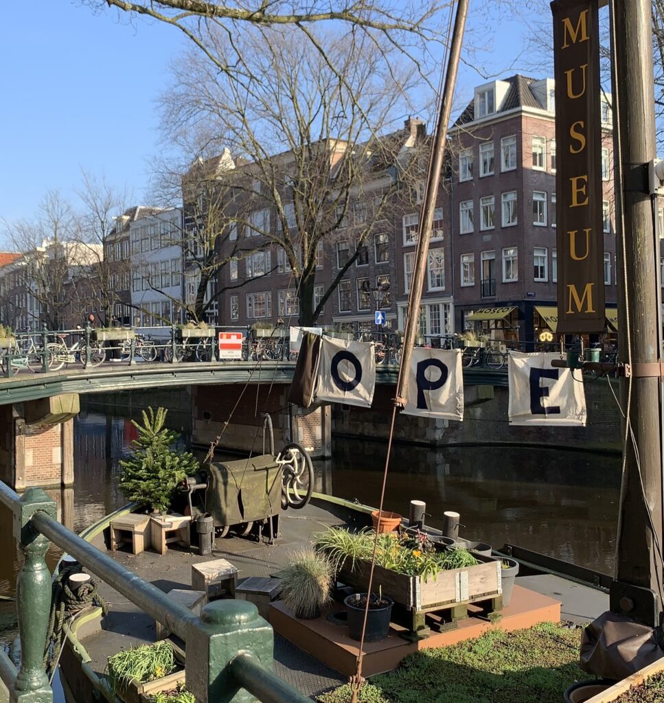 houseboat museum boat boys amsterdam