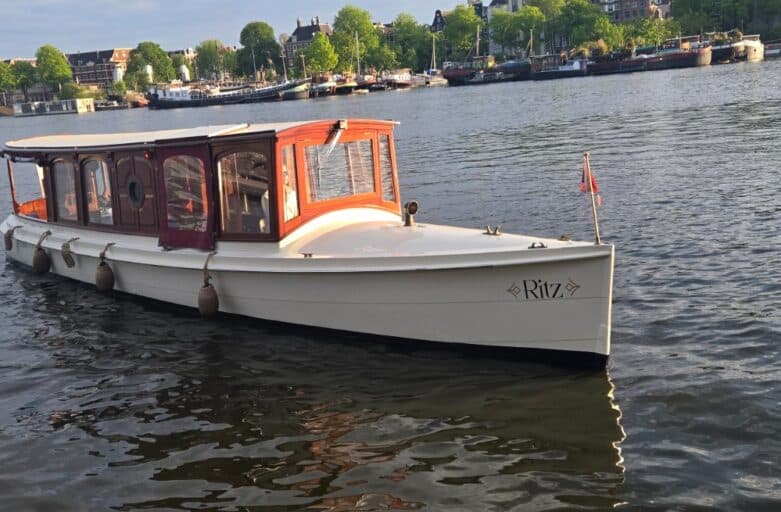 Ritz private saloonboat Amsterdam