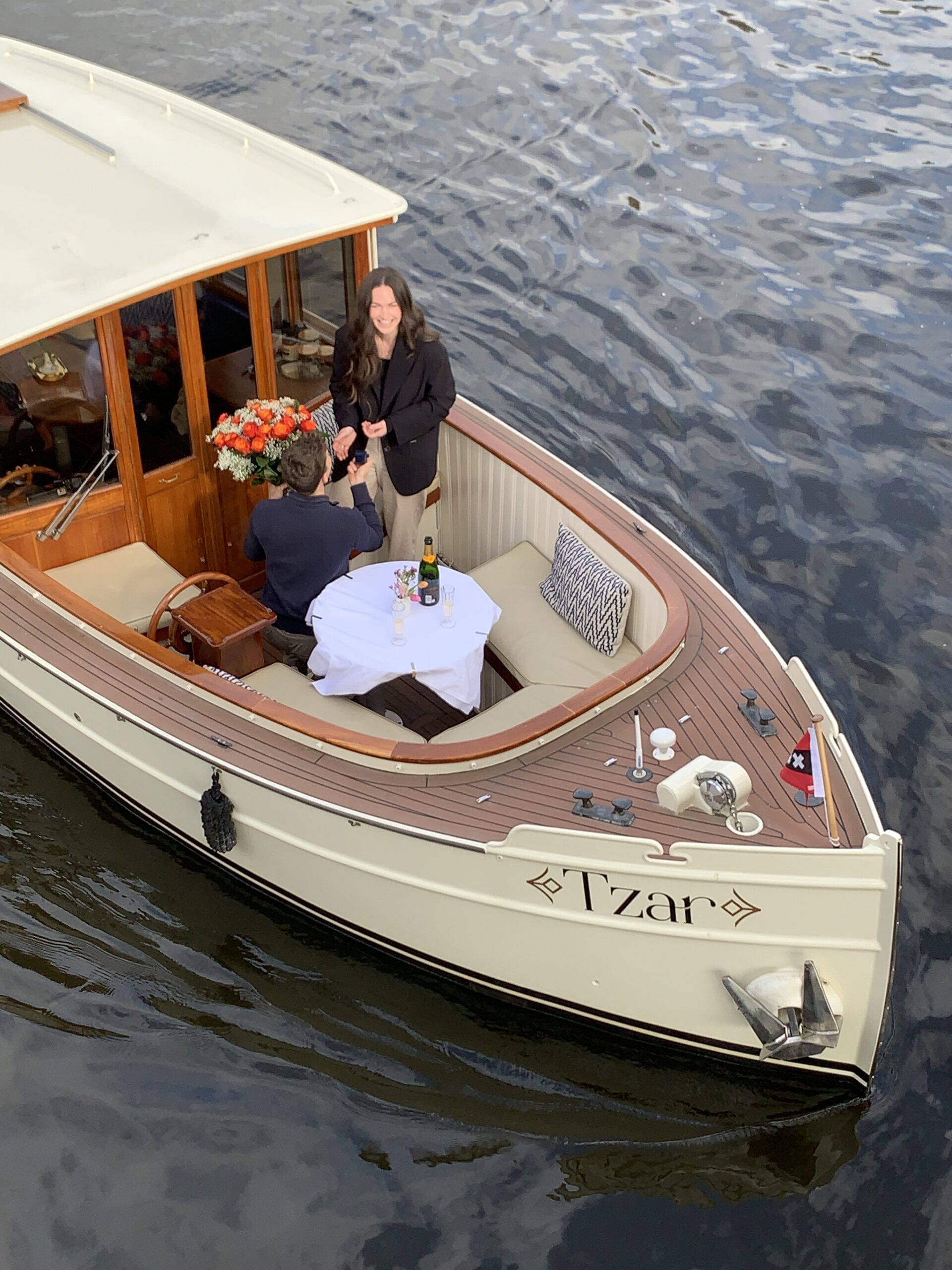 Dinner cruise inside the Tzar private boat Amsterdam